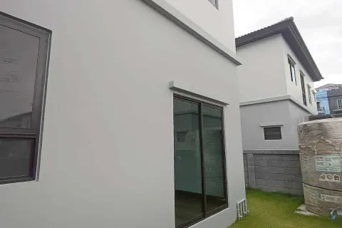 Дом в Лат Крабанге, Бангкок, Таиланд с 4 спальнями № 154818 - фото 2