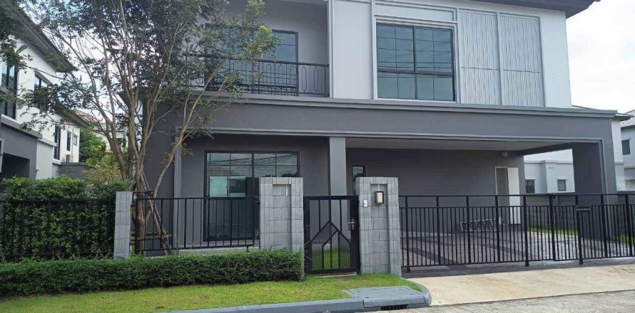 Дом в Лат Крабанге, Бангкок, Таиланд с 4 спальнями № 154818