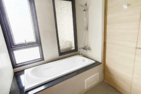 Condo in Watthana, Bangkok, Thailand, 2 bedrooms № 160858 - photo 8