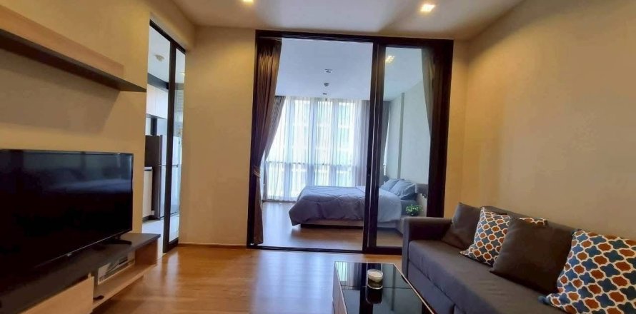 Студия в кондо в Ваттхане, Бангкок, Таиланд № 160856