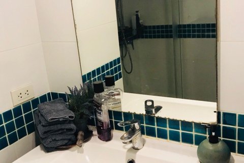 Condo in Watthana, Bangkok, Thailand, 2 bedrooms  № 160861 - photo 6