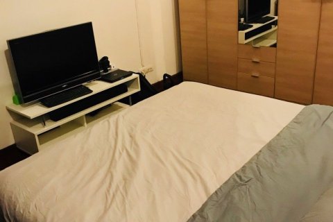 Condo in Watthana, Bangkok, Thailand, 2 bedrooms  № 160861 - photo 5