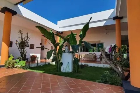 Villa in Chiang Mai, Thailand 6 bedrooms № 162848 - photo 14