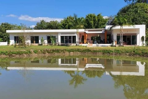 Villa in Chiang Mai, Thailand 6 bedrooms № 162848 - photo 2