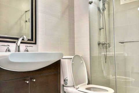 Condo in Bangkok, Thailand, 2 bedrooms № 114077 - photo 8