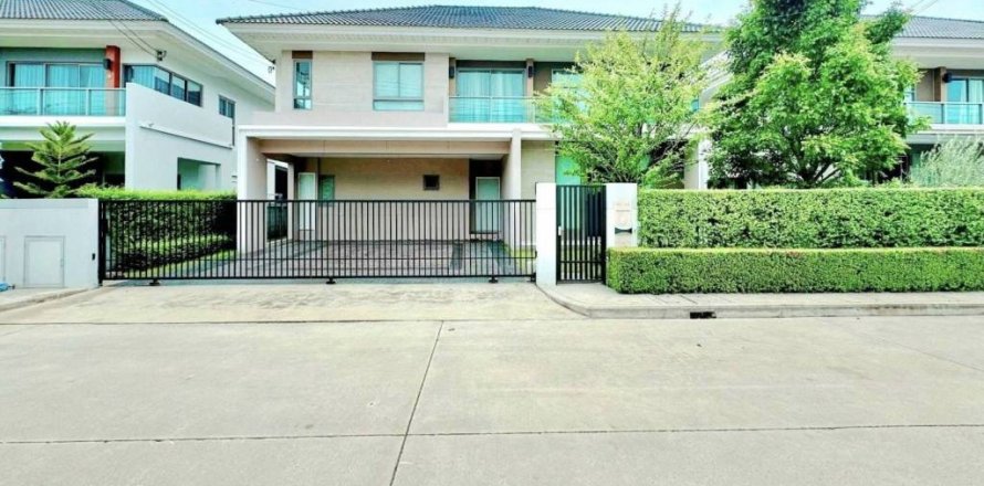 Дом в Бангкоке, Таиланд с 4 спальнями  № 114078