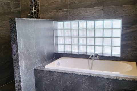 Villa à Chiang Mai, Thaïlande 4 chambres № 138563 - photo 8