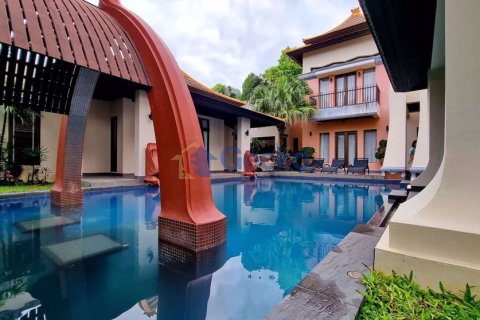 Maison à Pattaya, Thaïlande 5 chambres № 196875