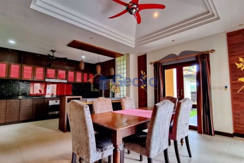 บ้านในพัทยา, ประเทศไทย 5 ห้องนอน № 196875 - รูปถ่าย 16