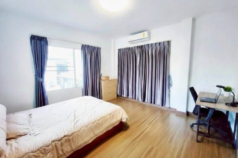 Дом в Си Рача, Таиланд с 3 спальнями  № 162719 - фото 6