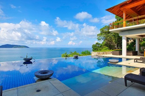 House in Phuket, Thailand 4 bedrooms № 181091 - photo 3
