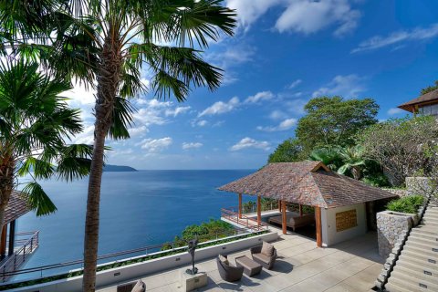 House in Phuket, Thailand 4 bedrooms № 181091 - photo 12