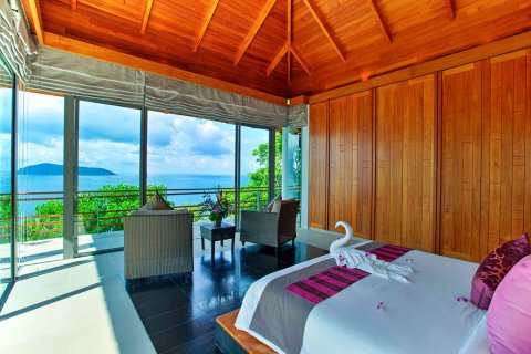 House in Phuket, Thailand 4 bedrooms № 181091 - photo 13