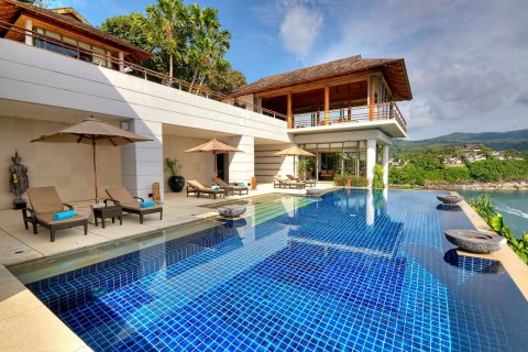 House in Phuket, Thailand 4 bedrooms № 181091 - photo 4