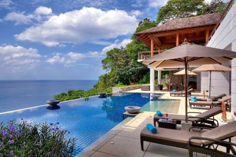 House in Phuket, Thailand 4 bedrooms № 181091 - photo 2