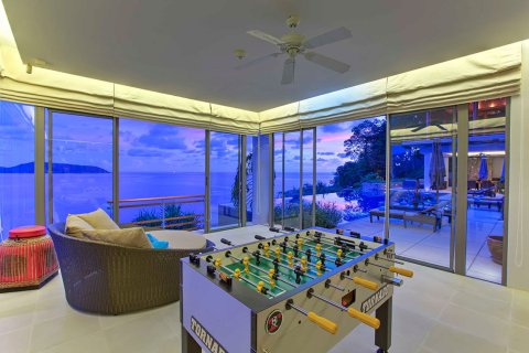 House in Phuket, Thailand 4 bedrooms № 181091 - photo 17