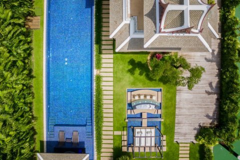 House in Ko Kaeo, Thailand 5 bedrooms № 181088