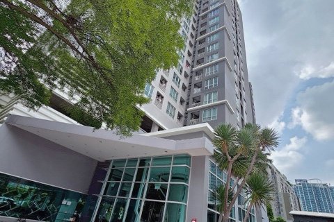 Studio in the Condo in Huai Khwang, Bangkok, Thailand  № 140887 - photo 17