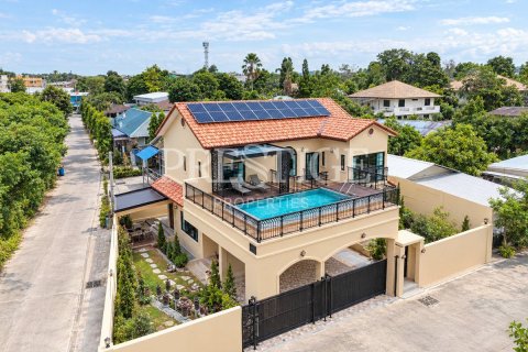 Haus in Pattaya, Thailand 4 Schlafzimmer № 234099