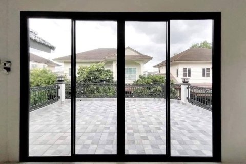 House in Surat Thani, Thailand 3 bedrooms № 170616 - photo 11