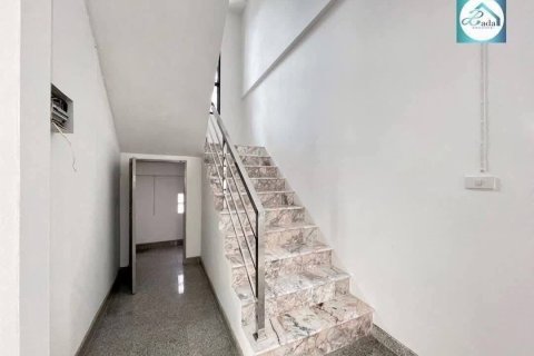 House in Surat Thani, Thailand 3 bedrooms № 170616 - photo 12