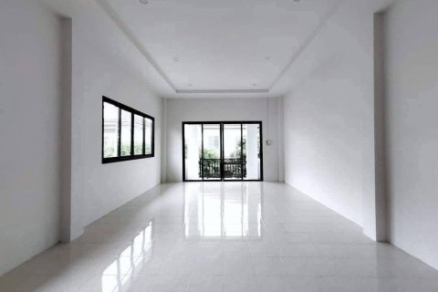 House in Surat Thani, Thailand 3 bedrooms № 170616 - photo 22
