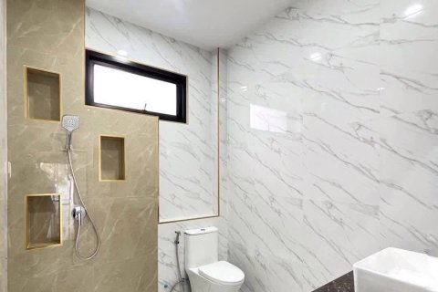 House in Surat Thani, Thailand 3 bedrooms № 170616 - photo 20