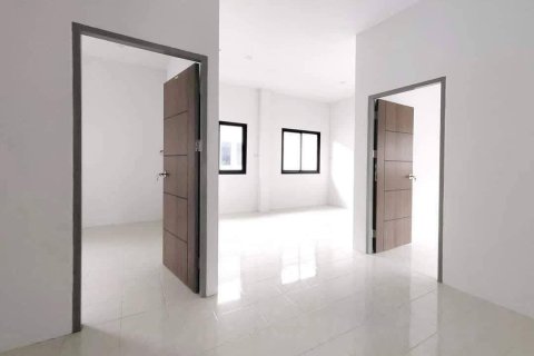 House in Surat Thani, Thailand 3 bedrooms № 170616 - photo 6