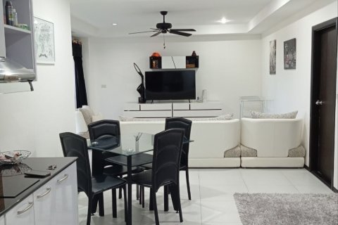 Condo in Pattaya, Thailand, 2 bedrooms  № 170615 - photo 2