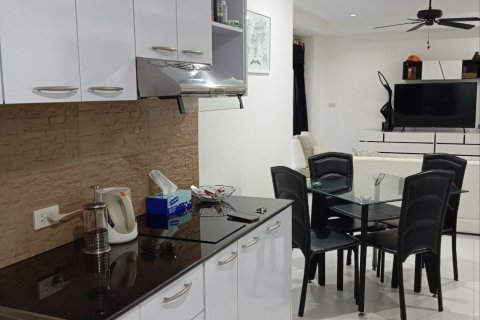 Condo in Pattaya, Thailand, 2 bedrooms  № 170615 - photo 3