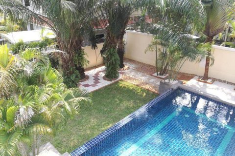 House in Pattaya, Thailand 4 bedrooms № 157649 - photo 11