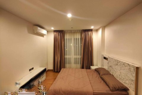 Condo in Bangkok, Thailand, 1 bedroom  № 157647 - photo 2