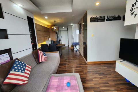 Condo in Bangkok, Thailand, 2 bedrooms  № 157646 - photo 12