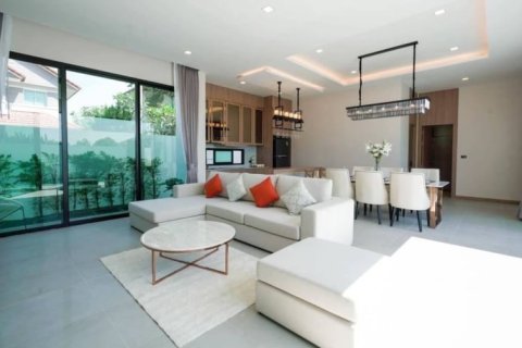 House in Pattaya, Thailand 3 bedrooms № 157651 - photo 8