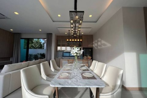 House in Pattaya, Thailand 3 bedrooms № 157651 - photo 13