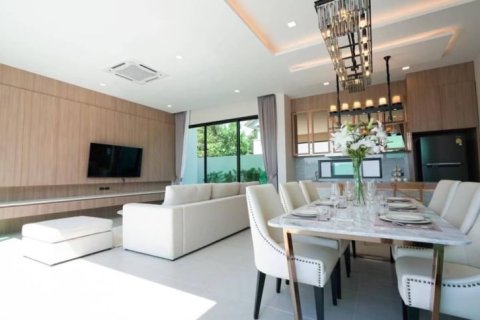 House in Pattaya, Thailand 3 bedrooms № 157651 - photo 10