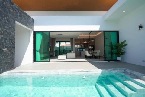 House in Pattaya, Thailand 3 bedrooms № 157651 - photo 3