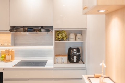 Condo in Bangkok, Thailand, 2 bedrooms  № 157645 - photo 3