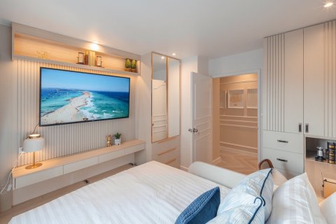 Condo in Bangkok, Thailand, 2 bedrooms  № 157645 - photo 20