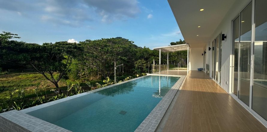 Вилла в Пхукете, Таиланд с 6 спальнями  № 151192