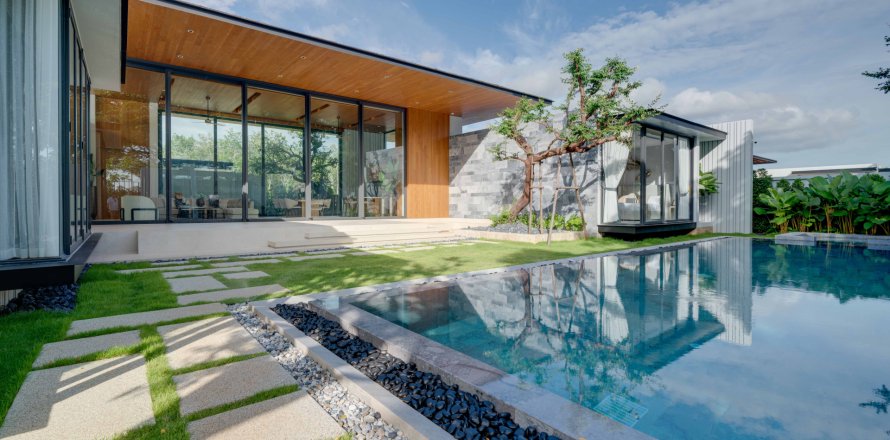 Villa in Phuket, Thailand 4 bedrooms № 122855