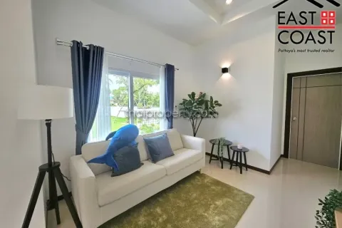 Casa de 3 dormitorios en Pattaya, Tailandia № 213672 - foto 7