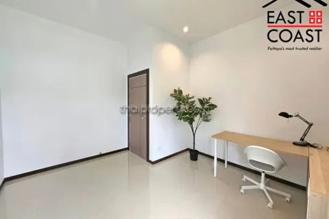Casa de 3 dormitorios en Pattaya, Tailandia № 213672 - foto 16