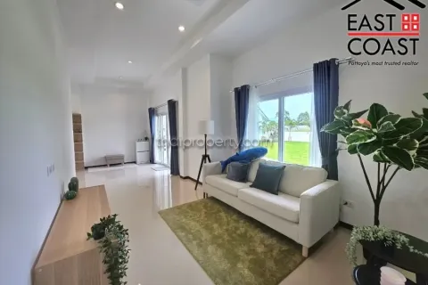Casa de 3 dormitorios en Pattaya, Tailandia № 213672 - foto 6