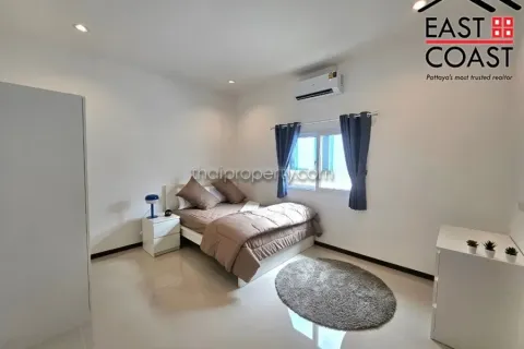 Casa de 3 dormitorios en Pattaya, Tailandia № 213672 - foto 12