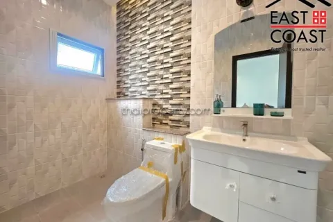 Casa de 3 dormitorios en Pattaya, Tailandia № 213672 - foto 13