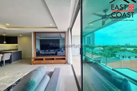 Condominio de 2 dormitorios en Jomtien Beach, Pattaya, Tailandia № 213671 - foto 4