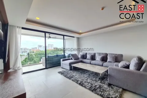 Condominio de 2 dormitorios en Jomtien Beach, Pattaya, Tailandia № 213671 - foto 2
