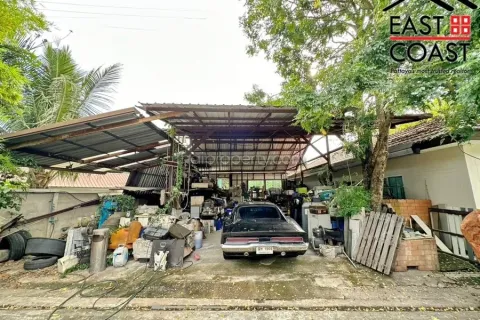 Casa de 4 dormitorios en Pattaya, Tailandia № 213674 - foto 4