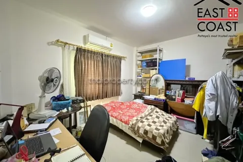 Casa de 4 dormitorios en Pattaya, Tailandia № 213674 - foto 13
